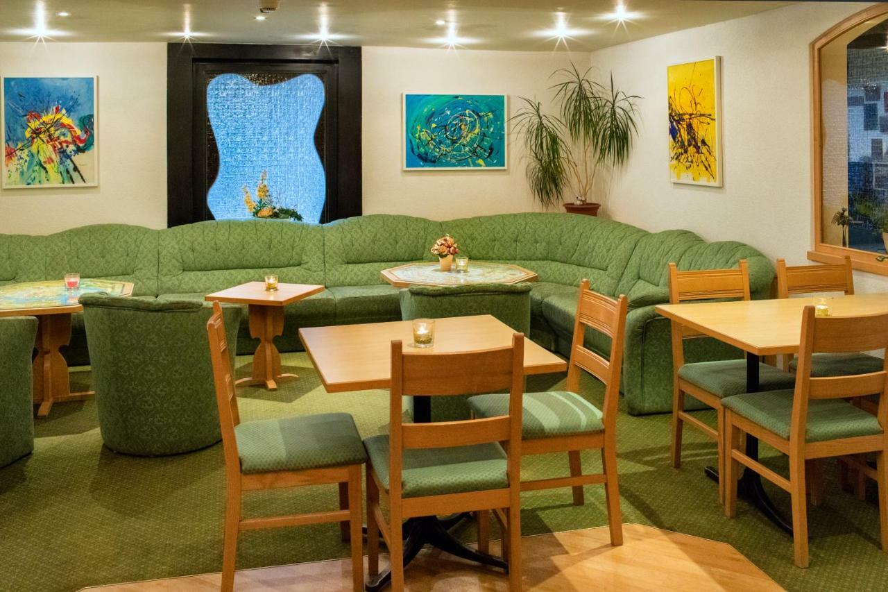 Ambiente Guesthouse 萨斯费 外观 照片